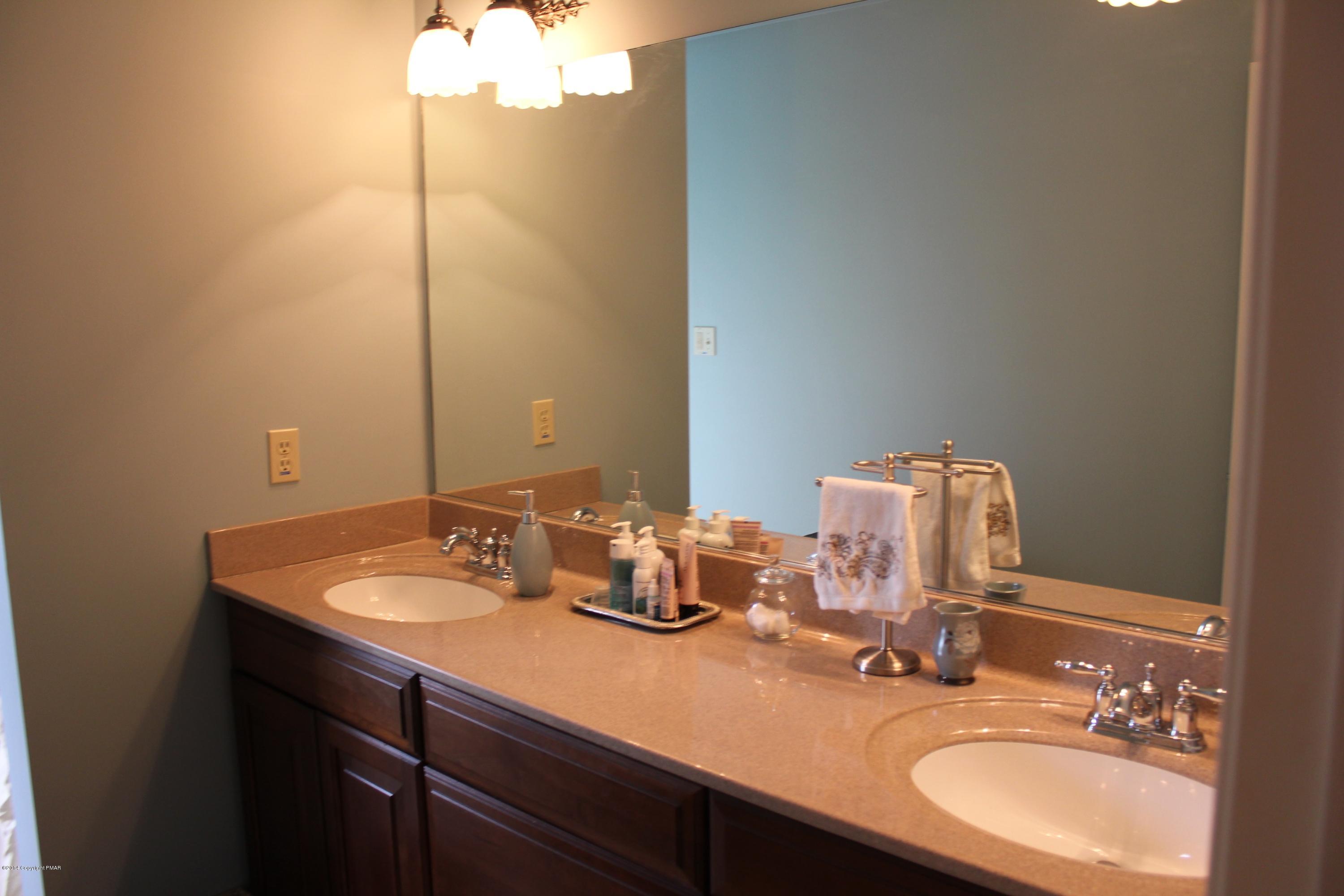 400 Evergreen Road Lehighton, PA 18235 - Photo 34 of 42 Freshly painted