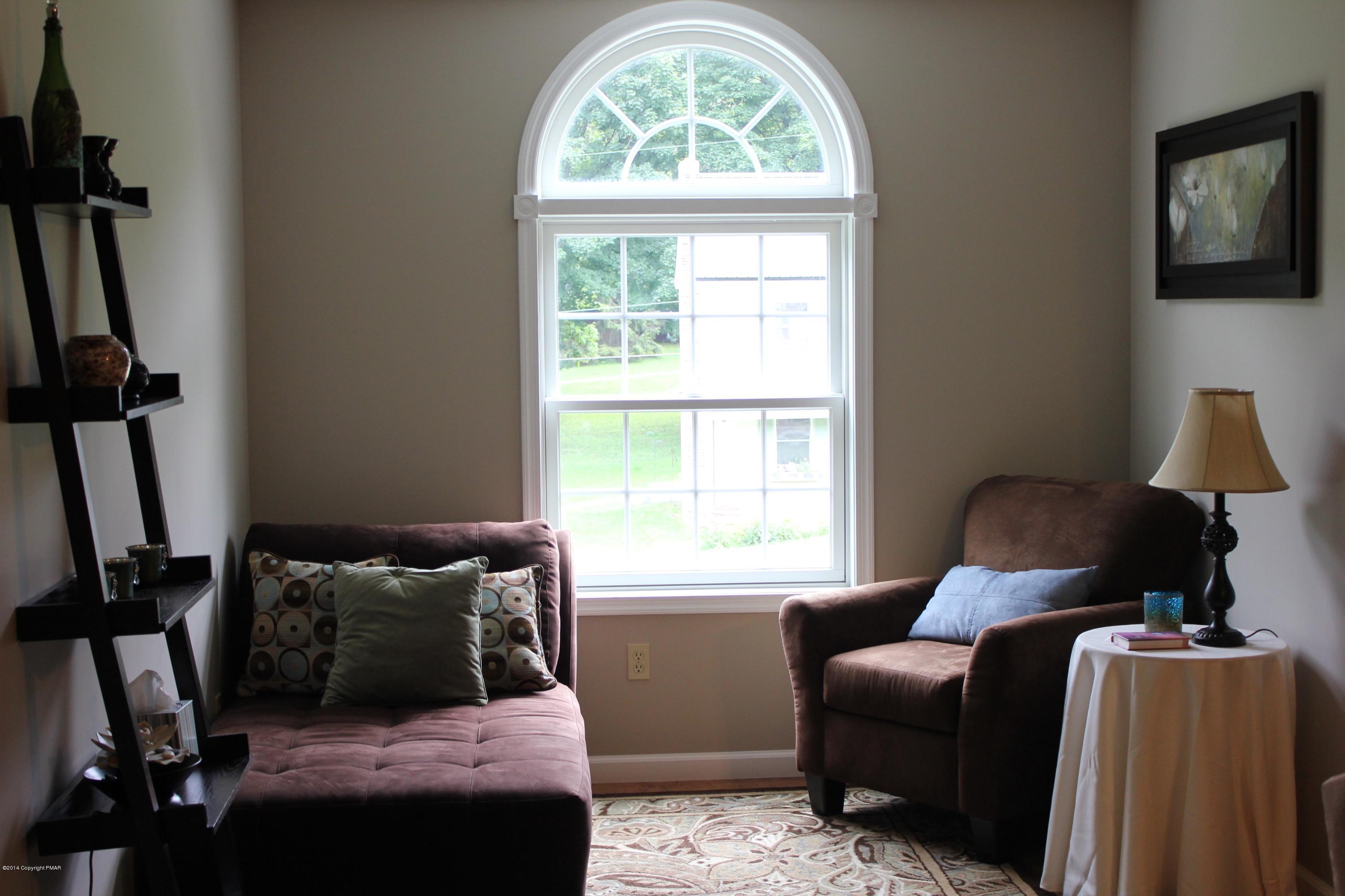 400 Evergreen Road Lehighton, PA 18235 - Photo 38 of 42 Reading nook in family room