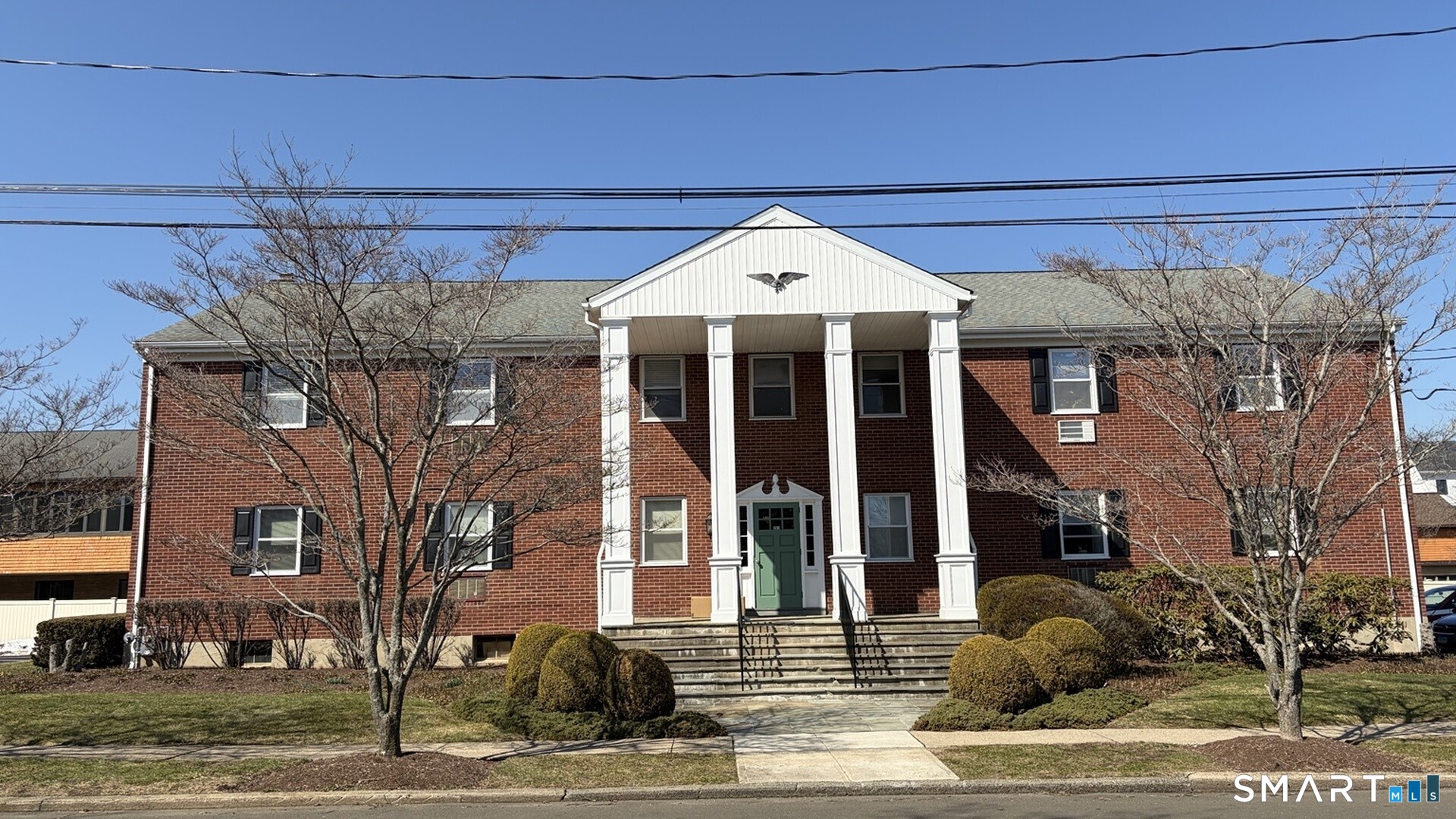 a view of a building entrance