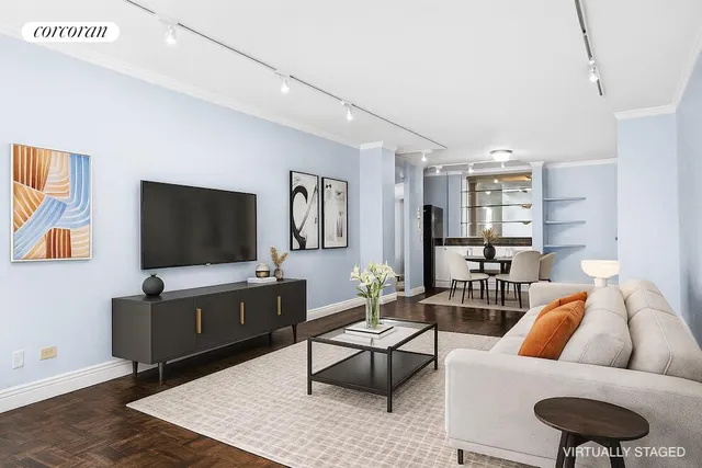 $585,000 | 301 East 22nd Street, Unit 8R | Gramercy
