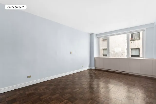 $585,000 | 301 East 22nd Street, Unit 8R | Gramercy