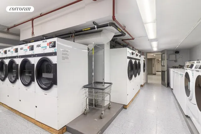 $585,000 | 301 East 22nd Street, Unit 8R | Gramercy