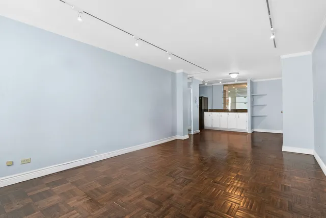 $585,000 | 301 East 22nd Street, Unit 8R | Gramercy