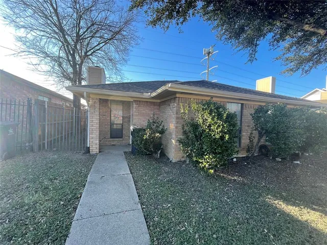 $1,695 | 2424 Sherry Street, Arlington, TX 76014