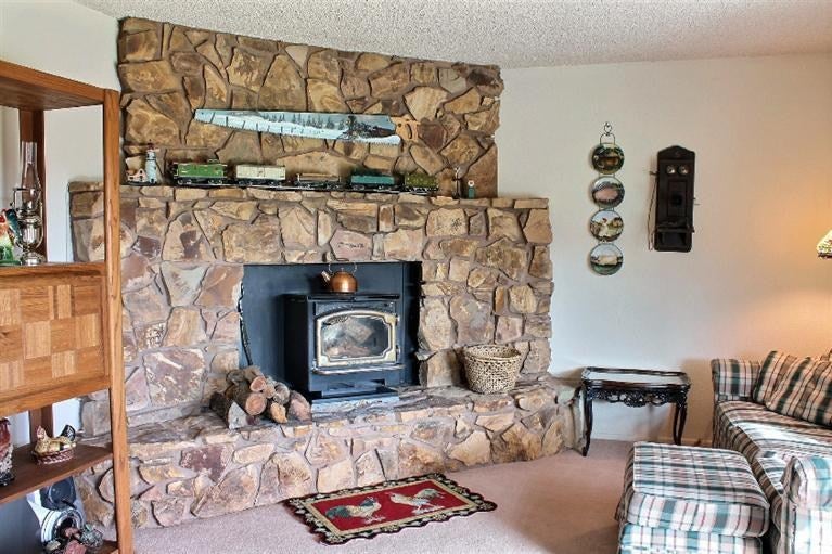 21830 Verde Street Tehachapi, CA 93561 - Photo 8 of 27 Gallery Image 8