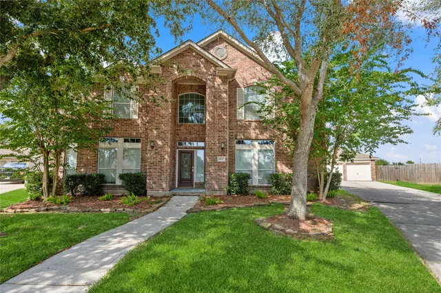 $399,900 | 4230 Waterwood Drive, Baytown, TX 77521