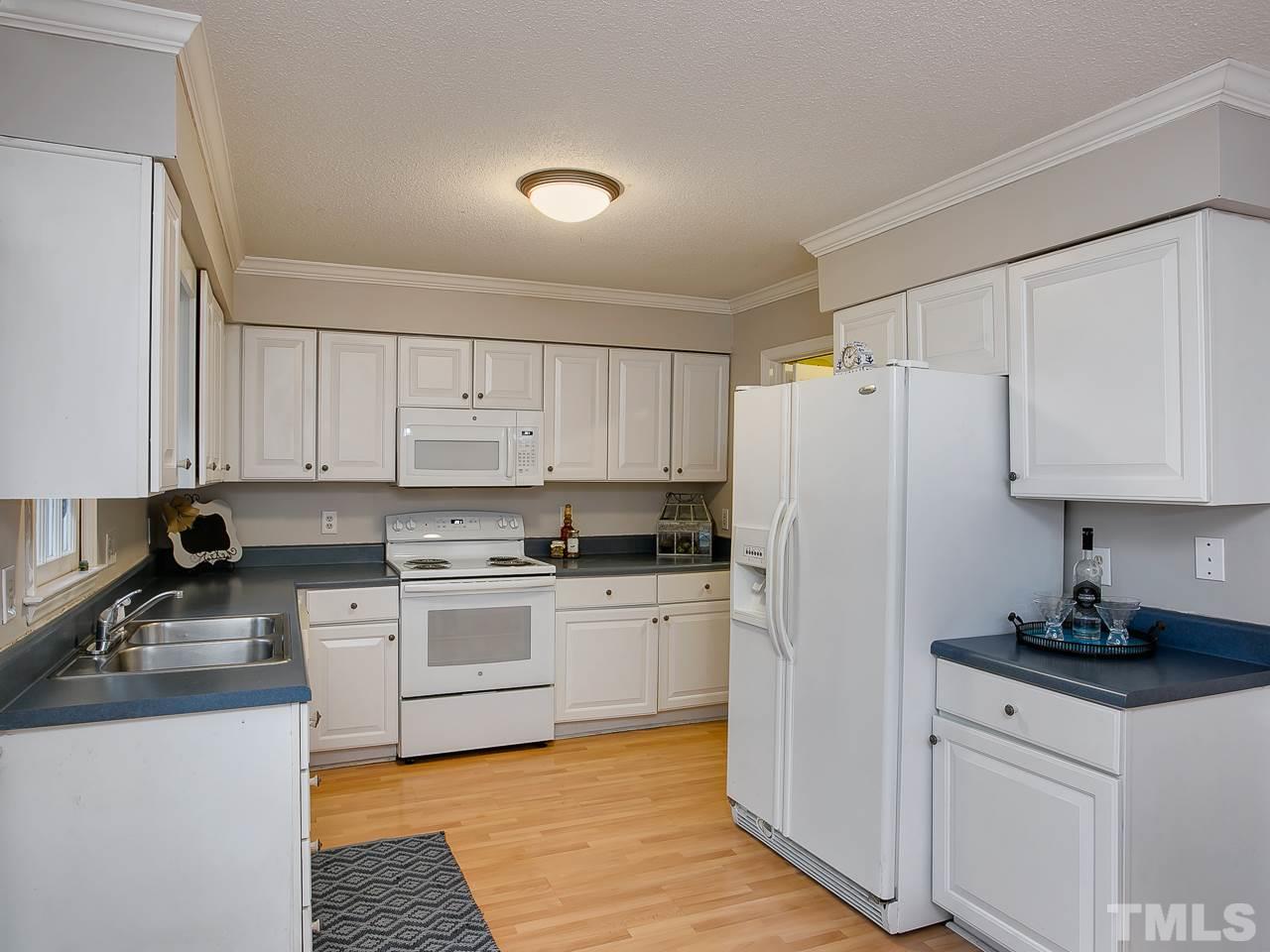 4502 Hamptonshire Drive Raleigh, NC 27613 - Photo 4 of 24