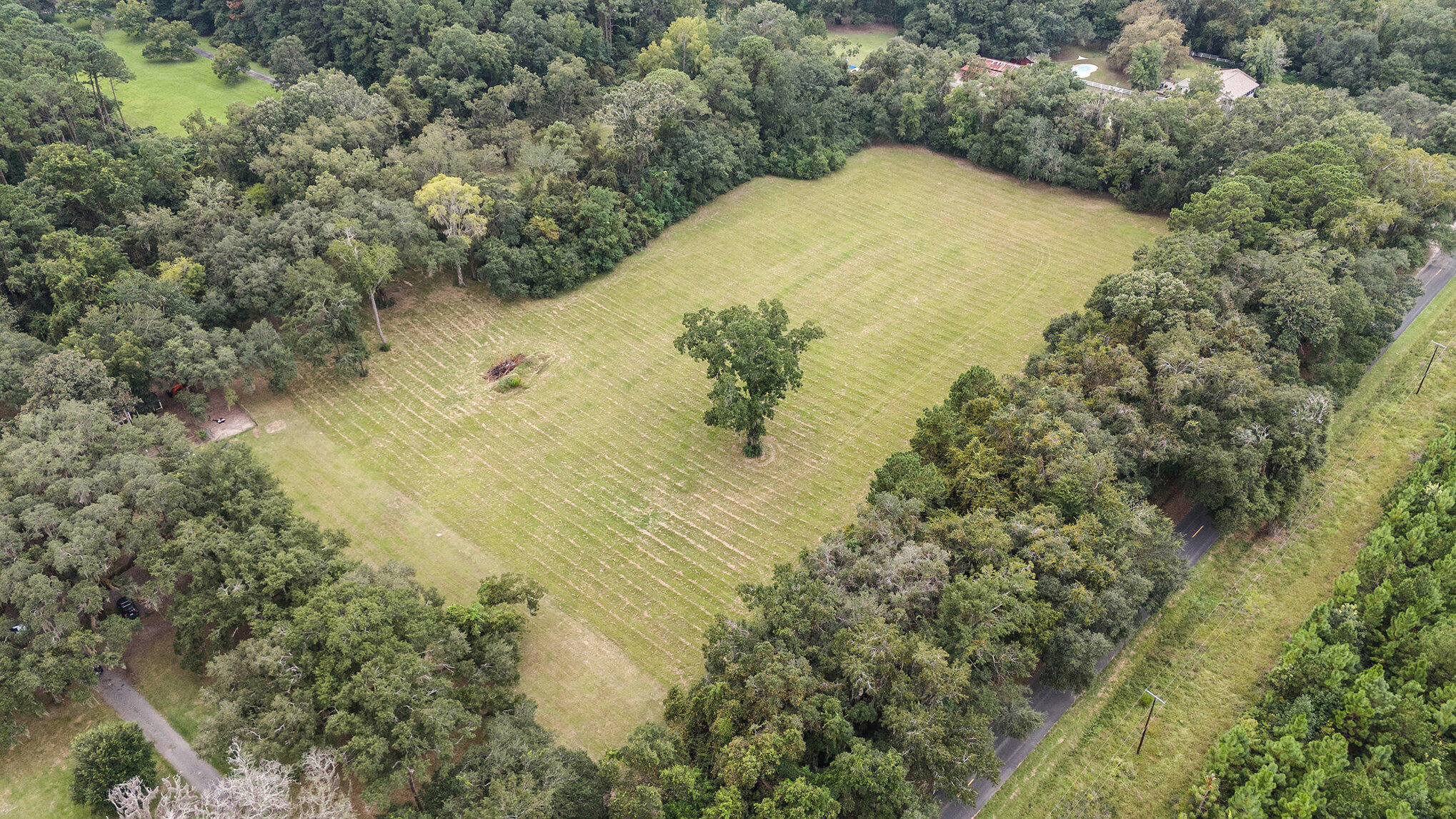 7817 Little Britton Road Meggett, SC 29449 - Photo 10 of 27 021_dji_20250911104813_0004_d_852