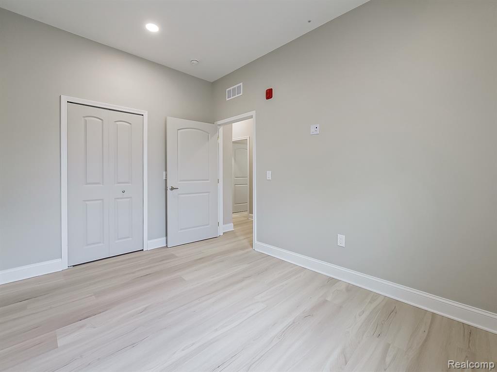31480 Warren Road, Unit 304 Westland, MI 48185 - Photo 10 of 20