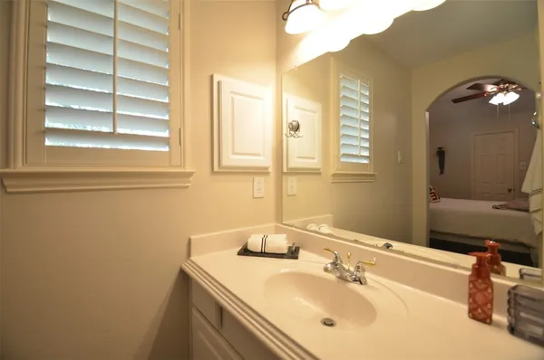 $4,500 | 1310 Wildwood Lane, Katy, TX 77494