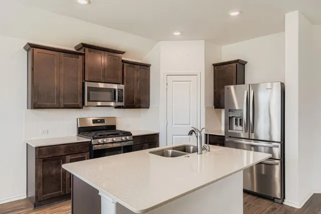 $325,000 | 210 Montego Street, Hutto, TX 78634