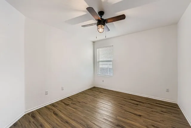 $325,000 | 210 Montego Street, Hutto, TX 78634