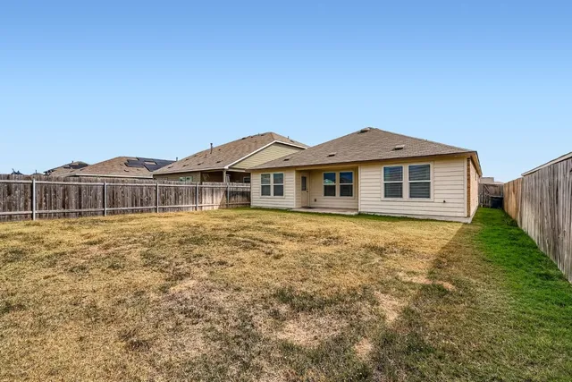 $325,000 | 210 Montego Street, Hutto, TX 78634