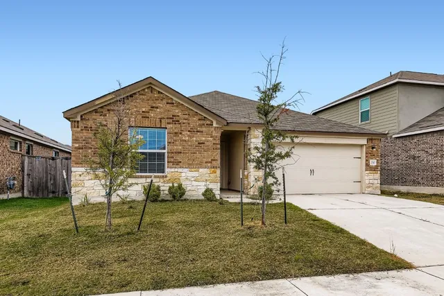 $325,000 | 210 Montego Street, Hutto, TX 78634