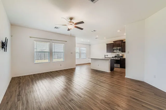 $325,000 | 210 Montego Street, Hutto, TX 78634