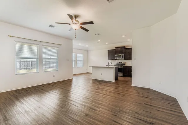 $325,000 | 210 Montego Street, Hutto, TX 78634