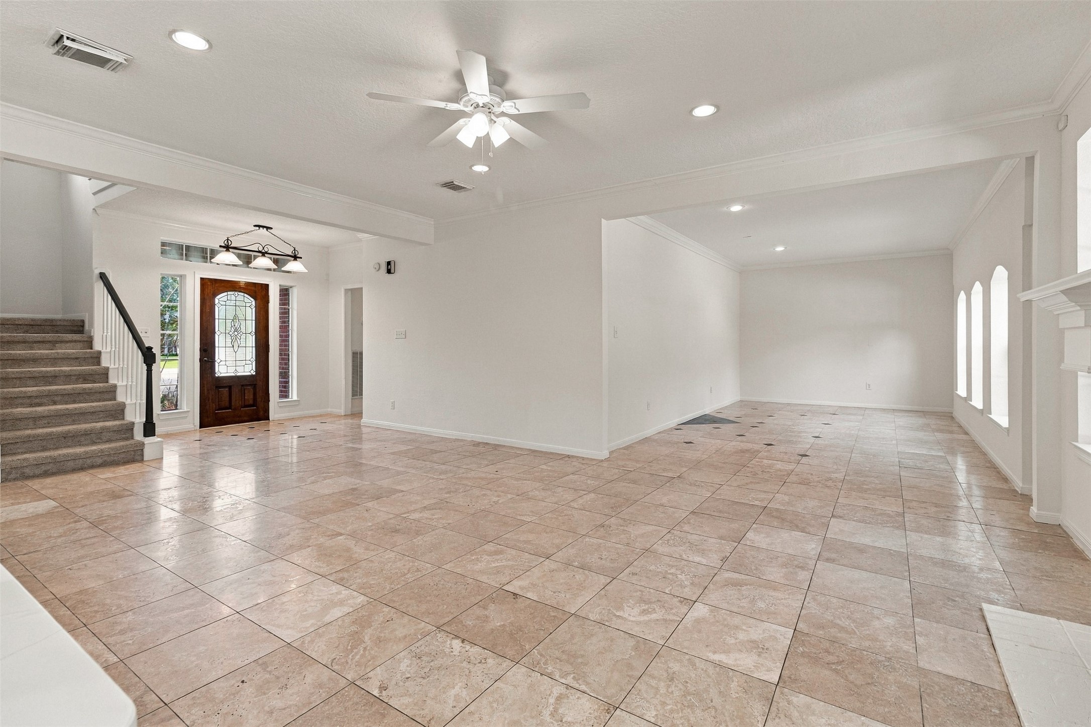 101 Rustic Lane Friendswood, TX 77546 - Photo 10 of 44 Gallery Image 10