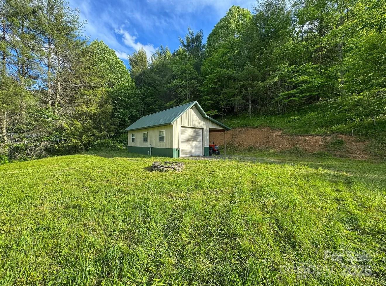 703 Coy Ham Road Lansing, NC 28643 - Photo 2 of 34