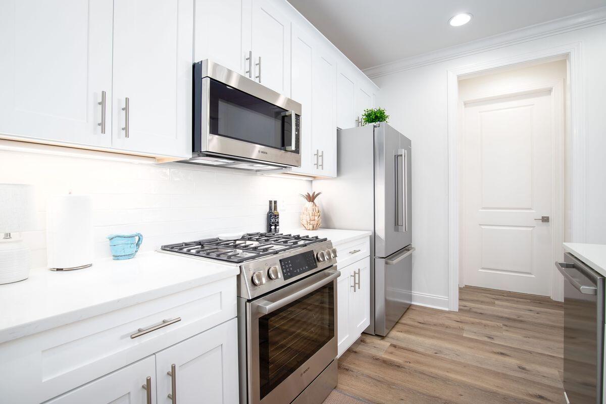 Quartz Countertops and Gas Range