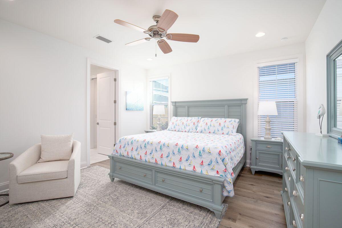 35 Roundwood Dr Inlet Beach Inlet Beach, FL 32461 - Photo 8 of 21 Primary Bedroom With Walk-in Closet