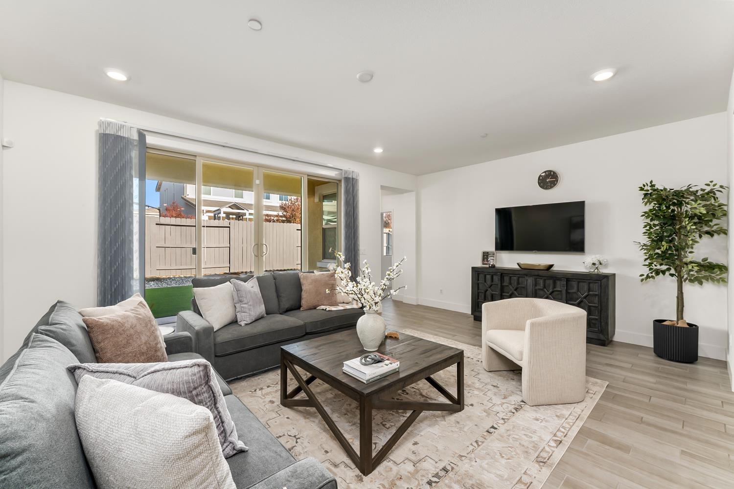 4156 Salt Point Way Rancho Cordova, CA 95742 - Photo 17 of 43