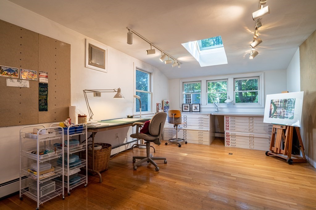 40 Oak Street Lexington, MA 02421 - Photo 12 of 37 Gallery Image 12