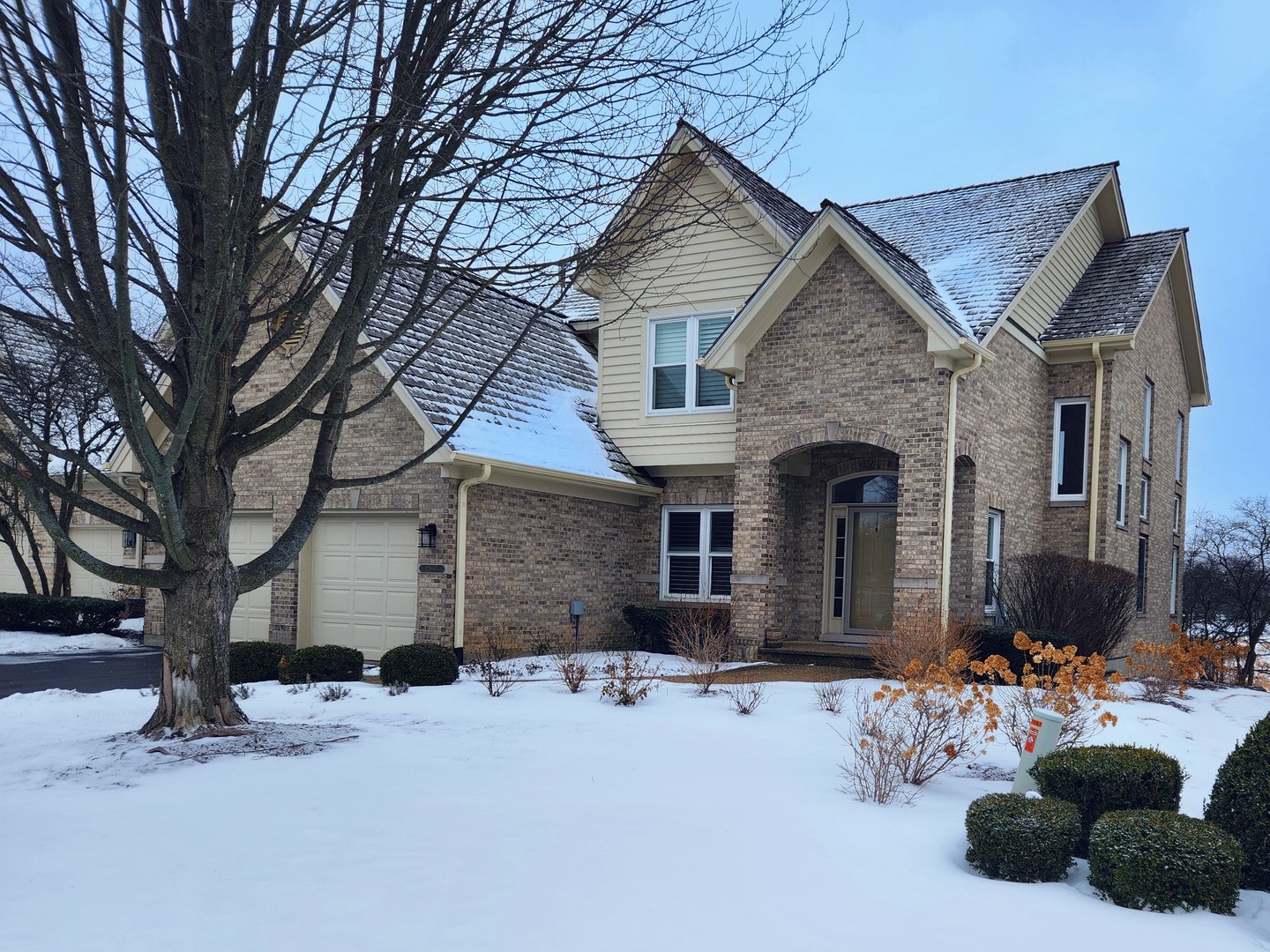 22087 Vernon Ridge Drive Mundelein, IL 60060 - Photo 1 of 7