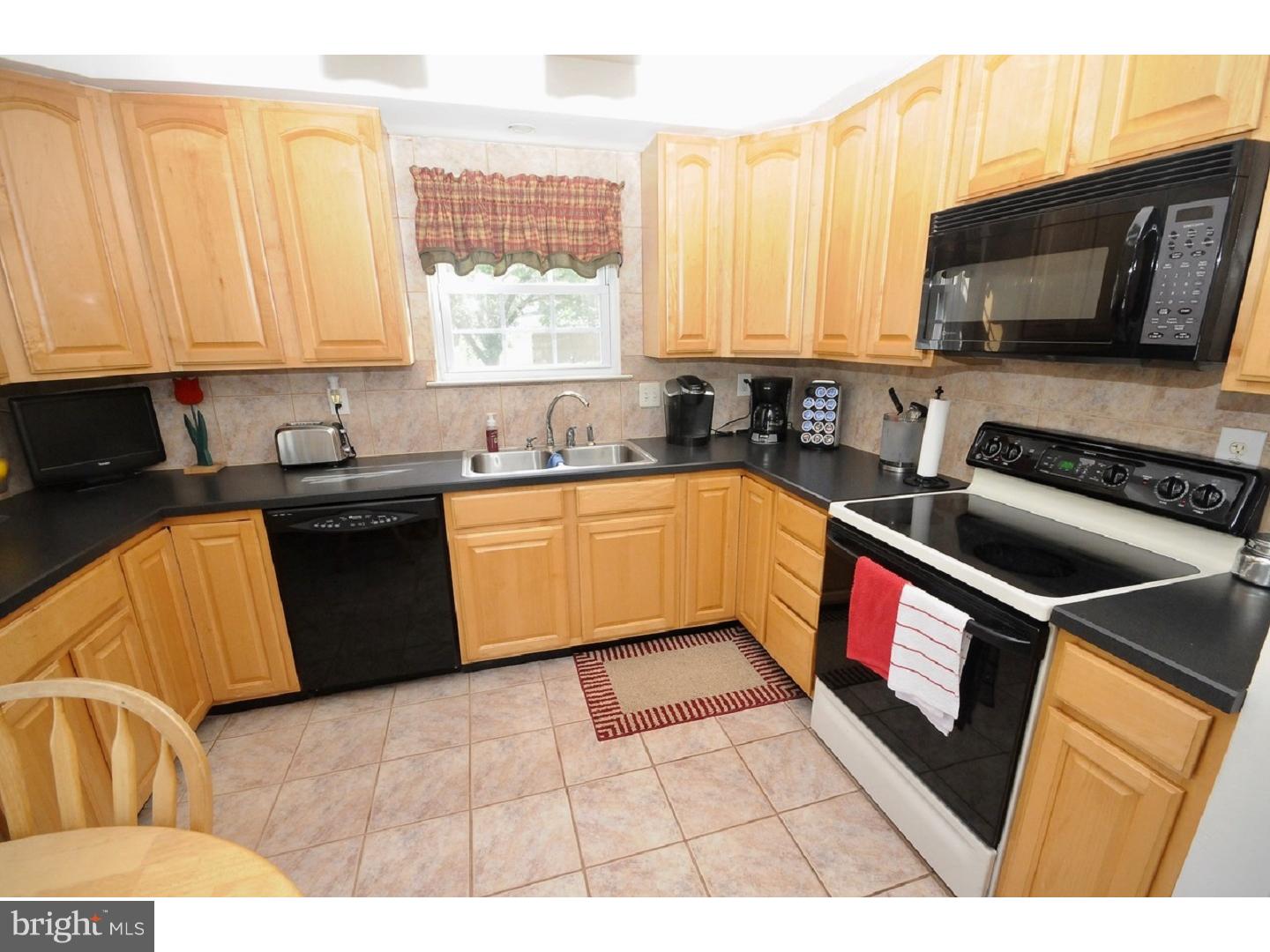 4 Brookview Drive Mantua, NJ 08051 - Photo 3 of 15 Kitchen