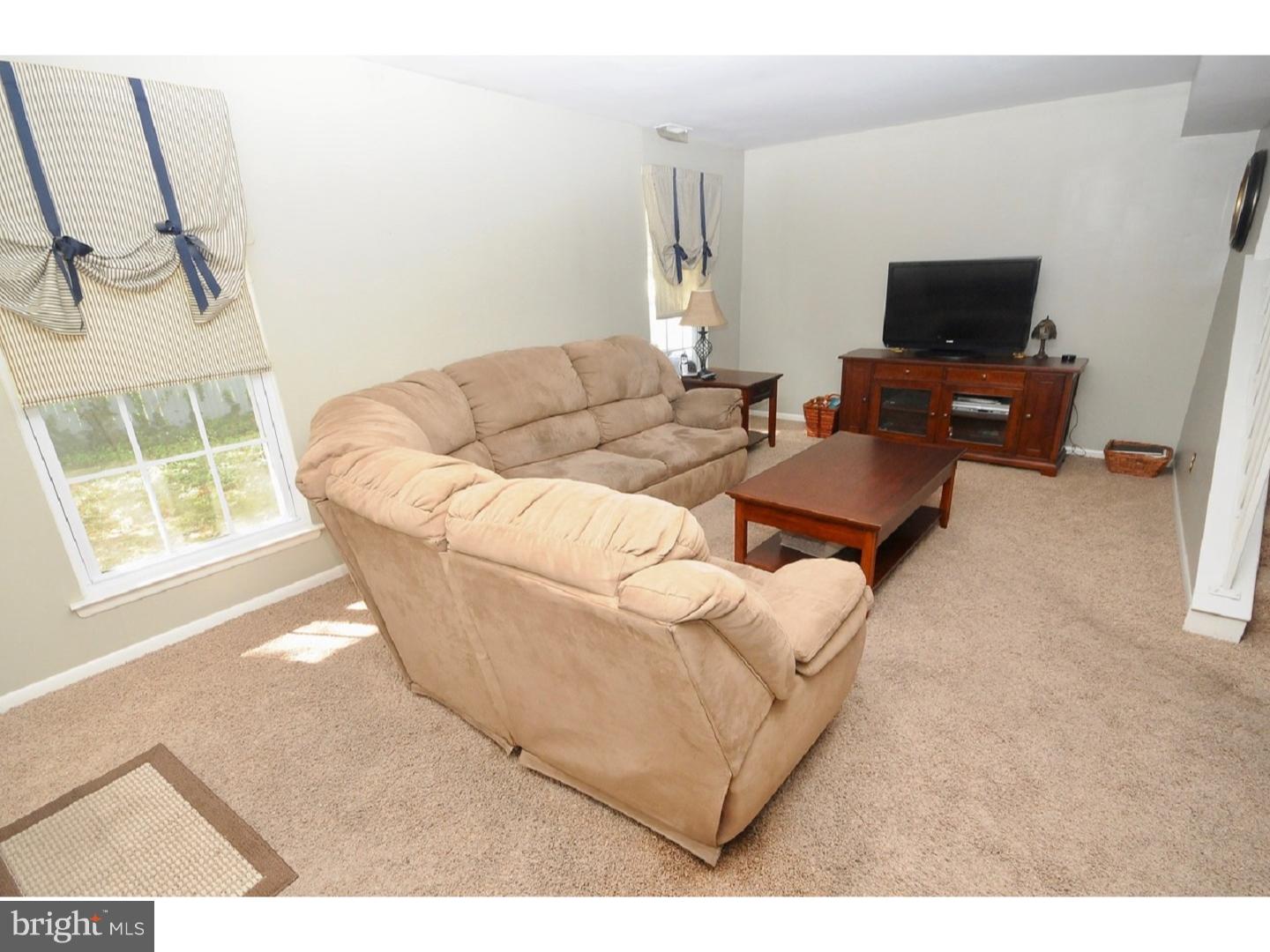 4 Brookview Drive Mantua, NJ 08051 - Photo 6 of 15 Living Room