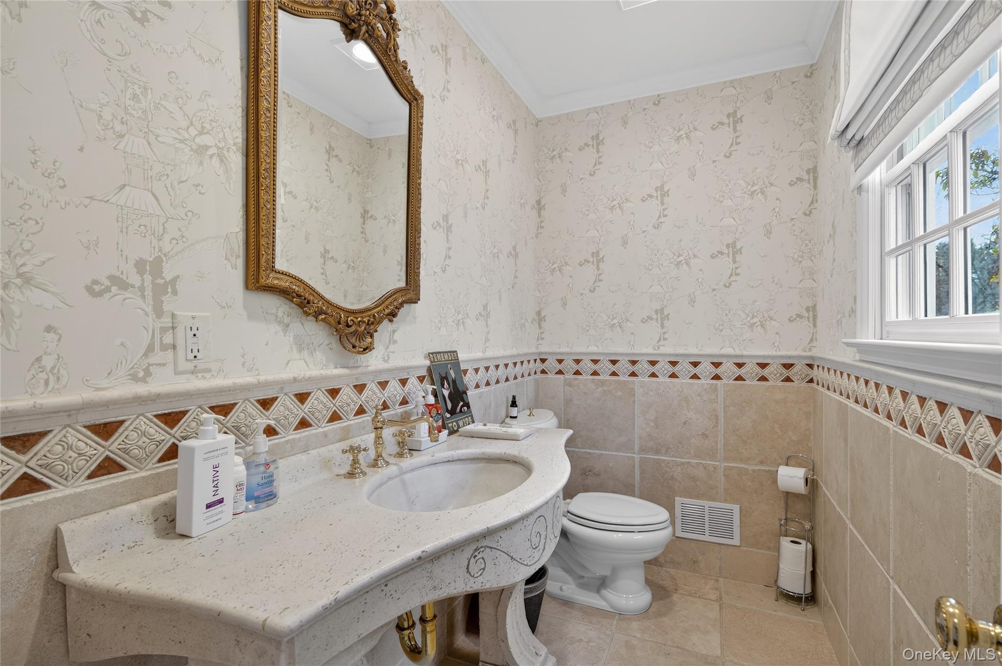 1862 Muttontown Road Syosset, NY 11791 - Photo 10 of 33
