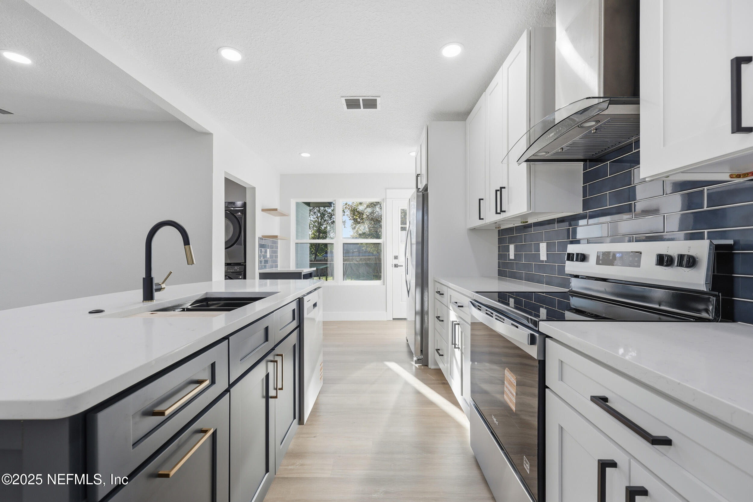 1440 Harbor Oaks Road Jacksonville, FL 32207 - Photo 20 of 63 20_the real estateographers_017