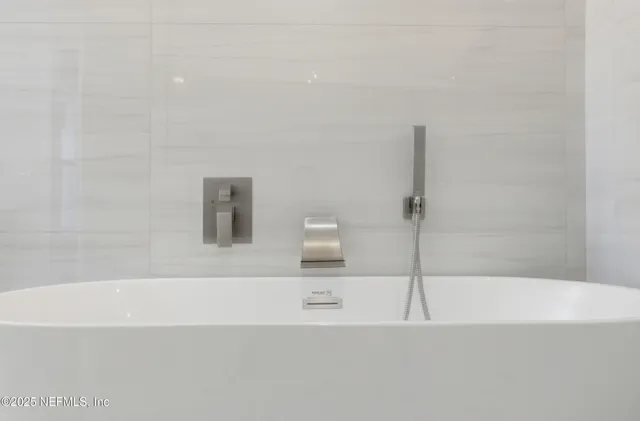 $535,000 | 1440 Harbor Oaks Road, Jacksonville, FL 32207