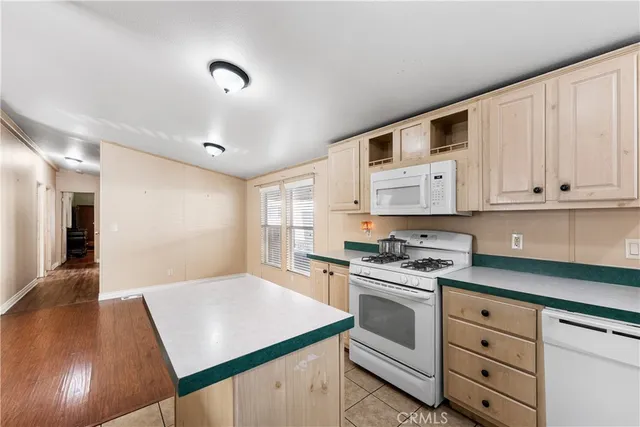 $250,000 | 16079 Yarnell Street, Unit C35, Sylmar, CA 91342