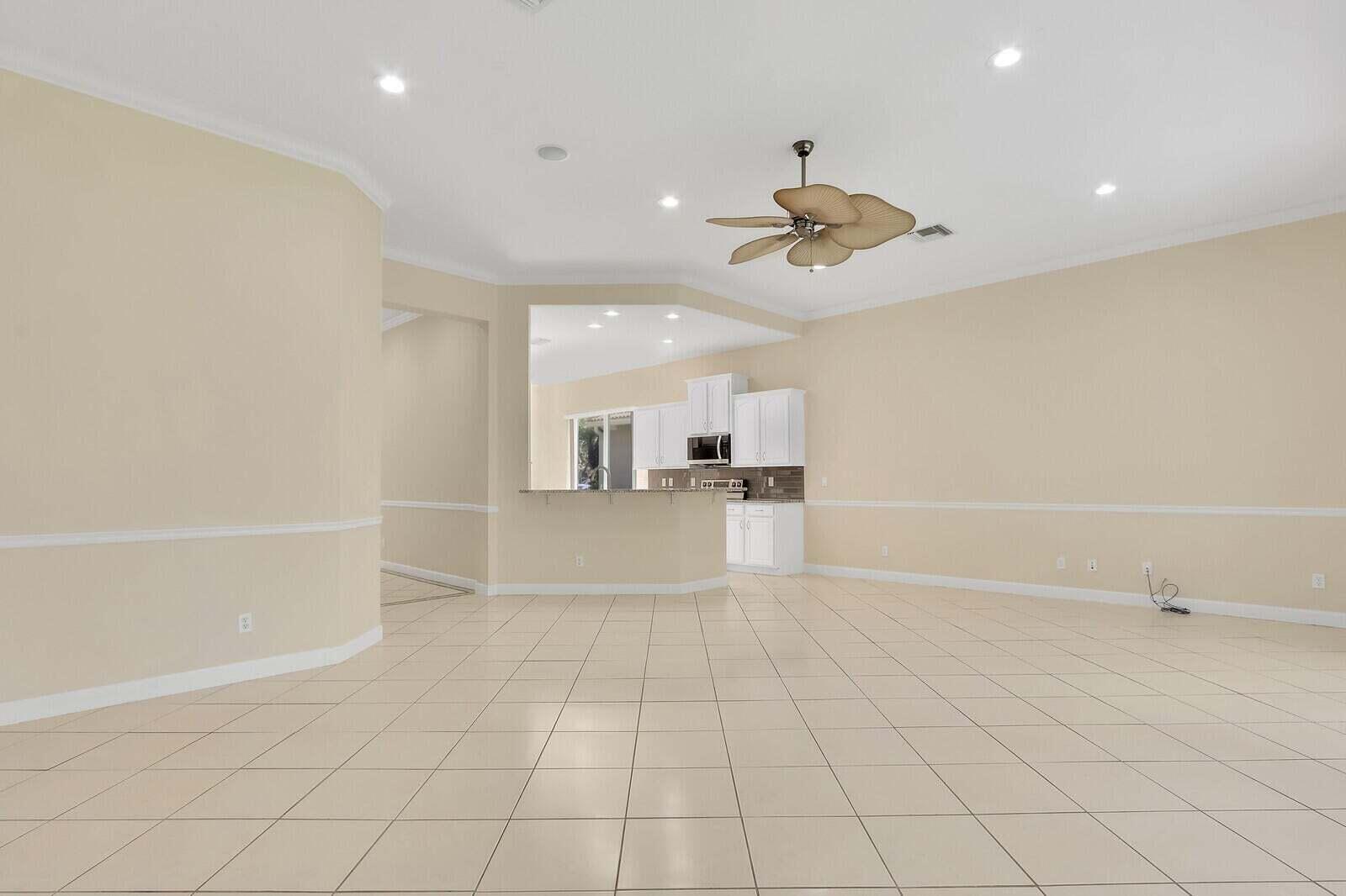 8829 First Tee Road Port St. Lucie, FL 34986 - Photo 18 of 42 Great room