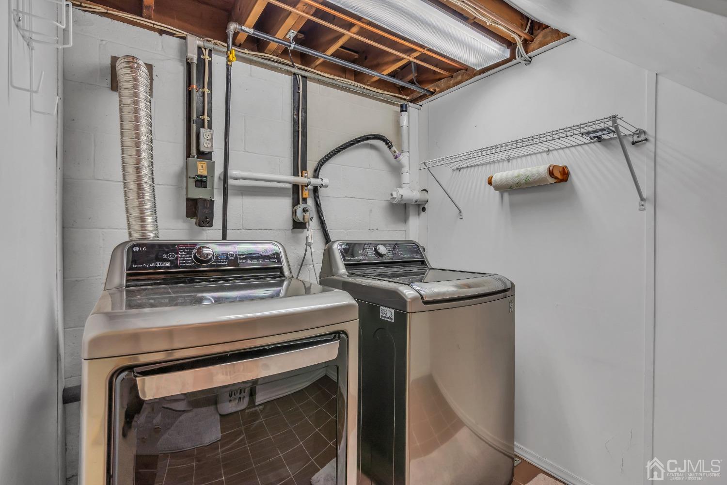247 Davidson's Mill Road Monroe Township, NJ 08831 - Photo 28 of 55 a utility room with dryer and washer