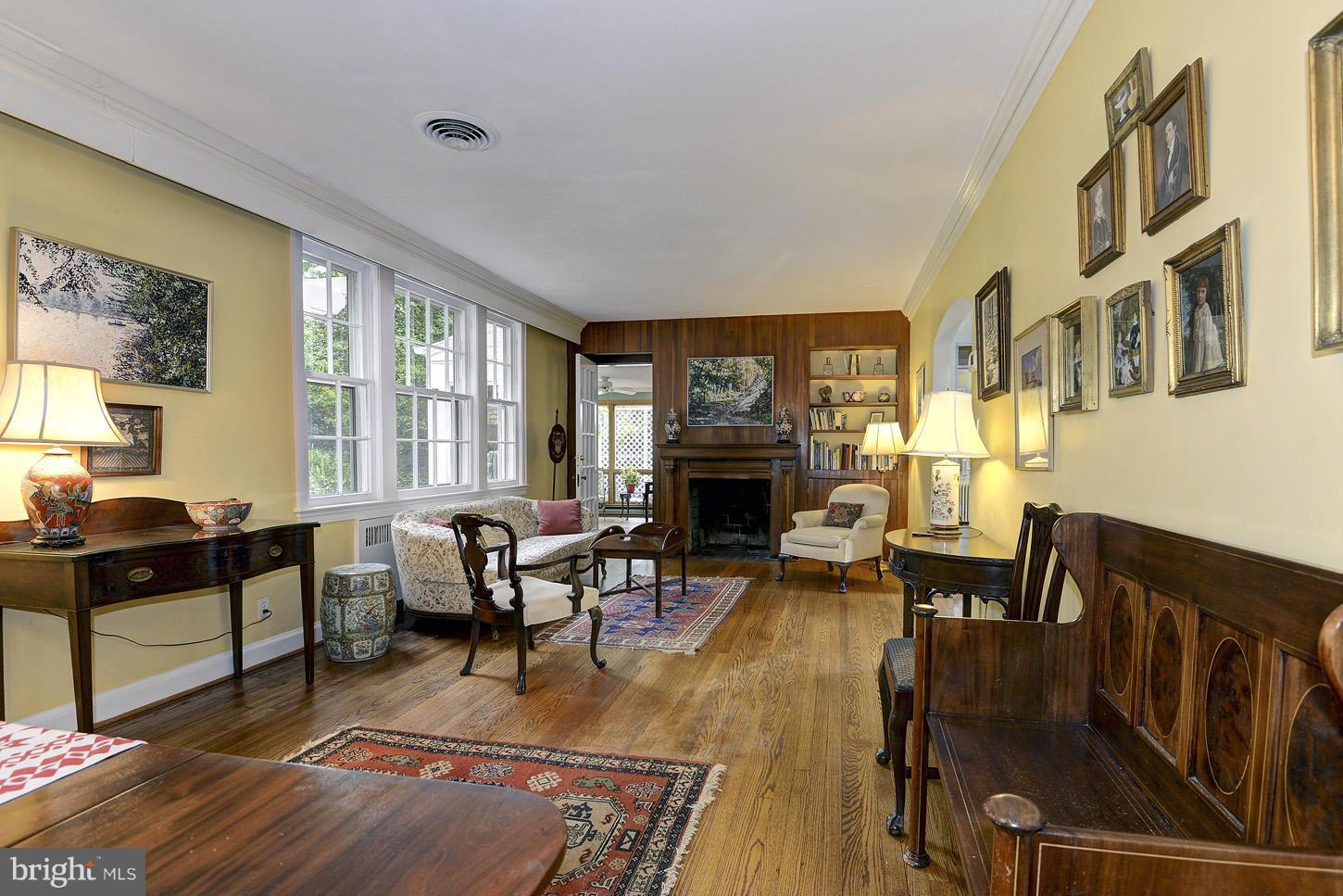 5312 Wriley Road Bethesda, MD 20816 - Photo 5 of 21 Living Room