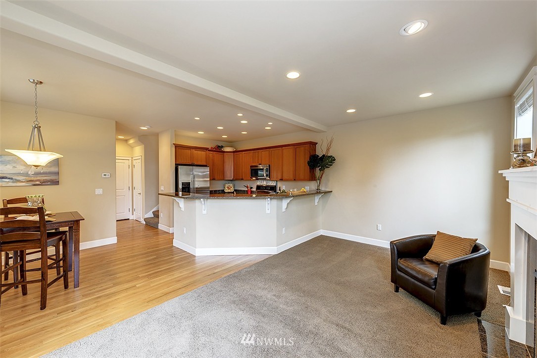 8034 212th Street Southwest Edmonds, WA 98026 - Photo 8 of 25 Gallery Image 8