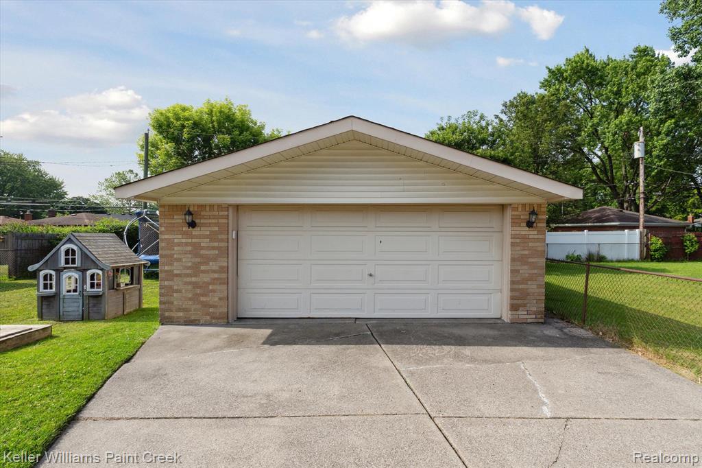 12960 Common Road Warren, MI 48088 - Photo 33 of 33