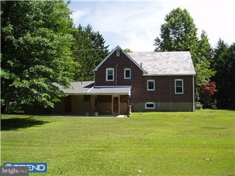 2386 Lower Barness Road Warrington, PA 18976 - Photo 2 of 4 Exterior Back