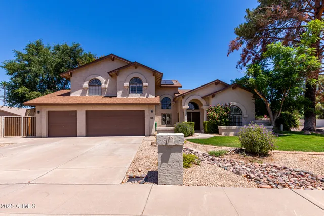 $949,900 | 1966 East Calle De Arcos, Tempe, AZ 85284