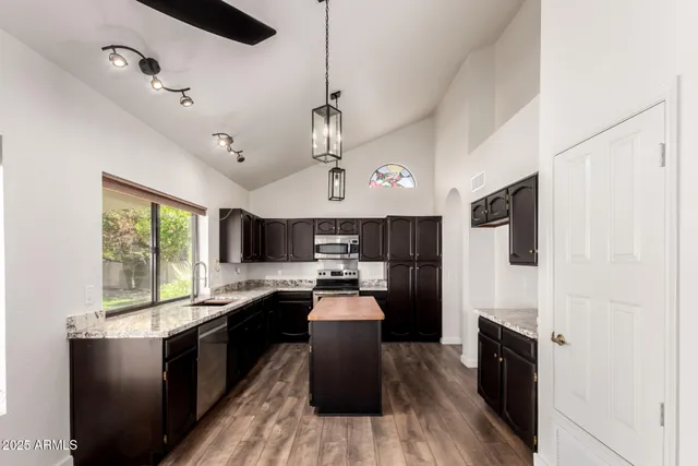 $949,900 | 1966 East Calle De Arcos, Tempe, AZ 85284