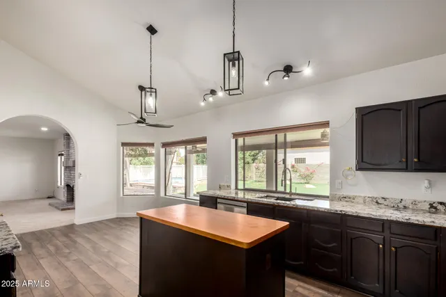 $949,900 | 1966 East Calle De Arcos, Tempe, AZ 85284