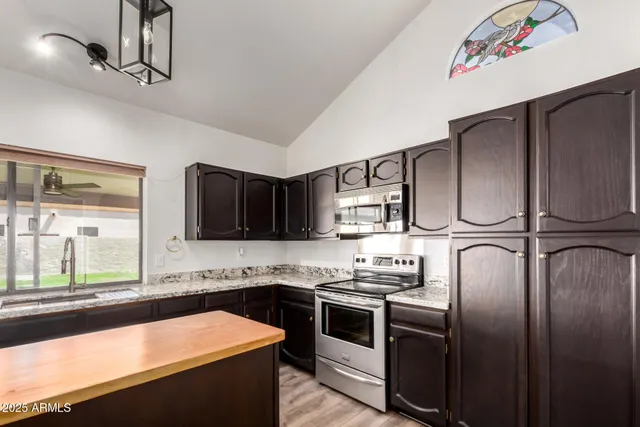 $949,900 | 1966 East Calle De Arcos, Tempe, AZ 85284