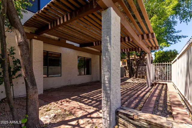 $949,900 | 1966 East Calle De Arcos, Tempe, AZ 85284