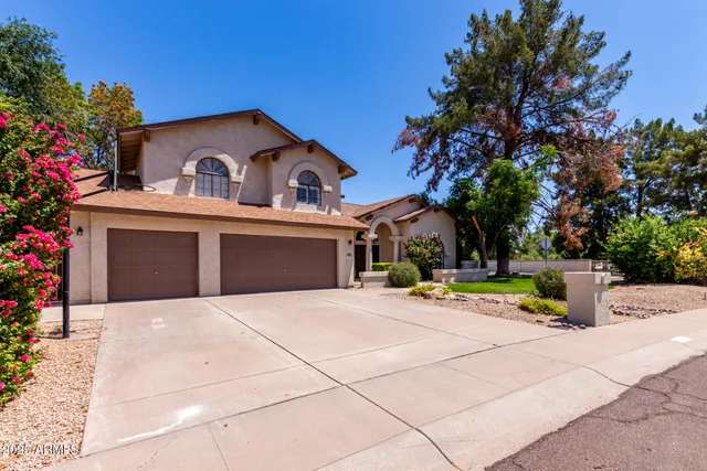 $949,900 | 1966 East Calle De Arcos, Tempe, AZ 85284