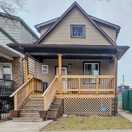 $395,000 | 907 North Leamington Avenue, Chicago, IL 60651