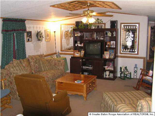 18187 John Broussard Road Prairieville, LA 70769 - Photo 4 of 4 Gallery Image 4