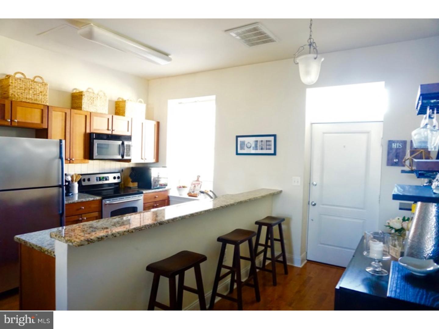 1 Academy Circle, Unit 318 Philadelphia, PA 19146 - Photo 1 of 17 Kitchen