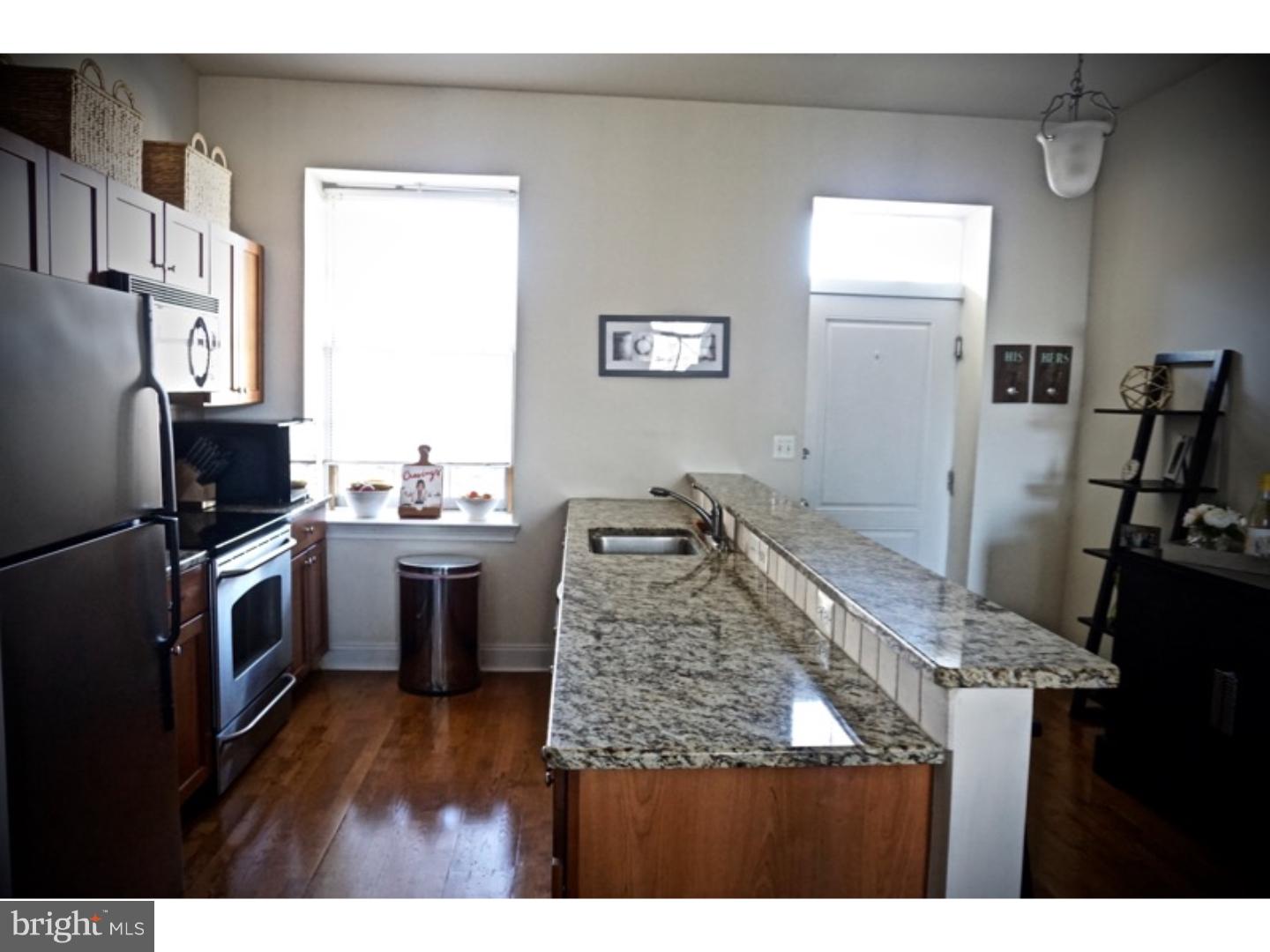 1 Academy Circle, Unit 318 Philadelphia, PA 19146 - Photo 2 of 17 Kitchen