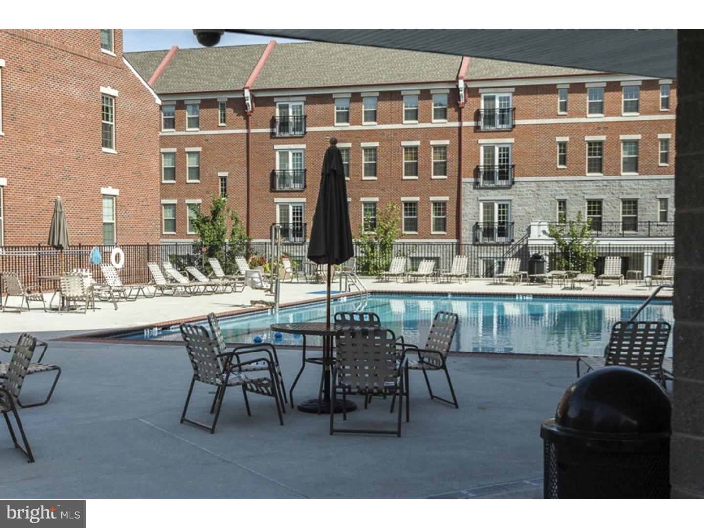 1 Academy Circle, Unit 318 Philadelphia, PA 19146 - Photo 17 of 17 Pool